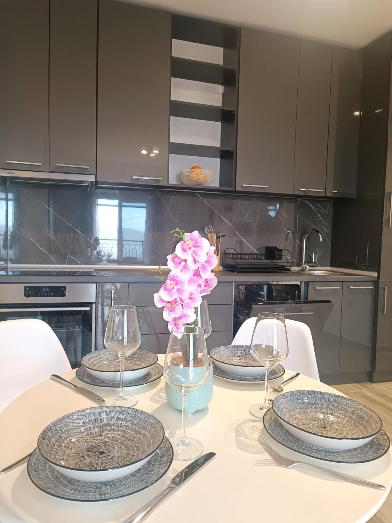 Eden Apartments Tivat Exterior foto